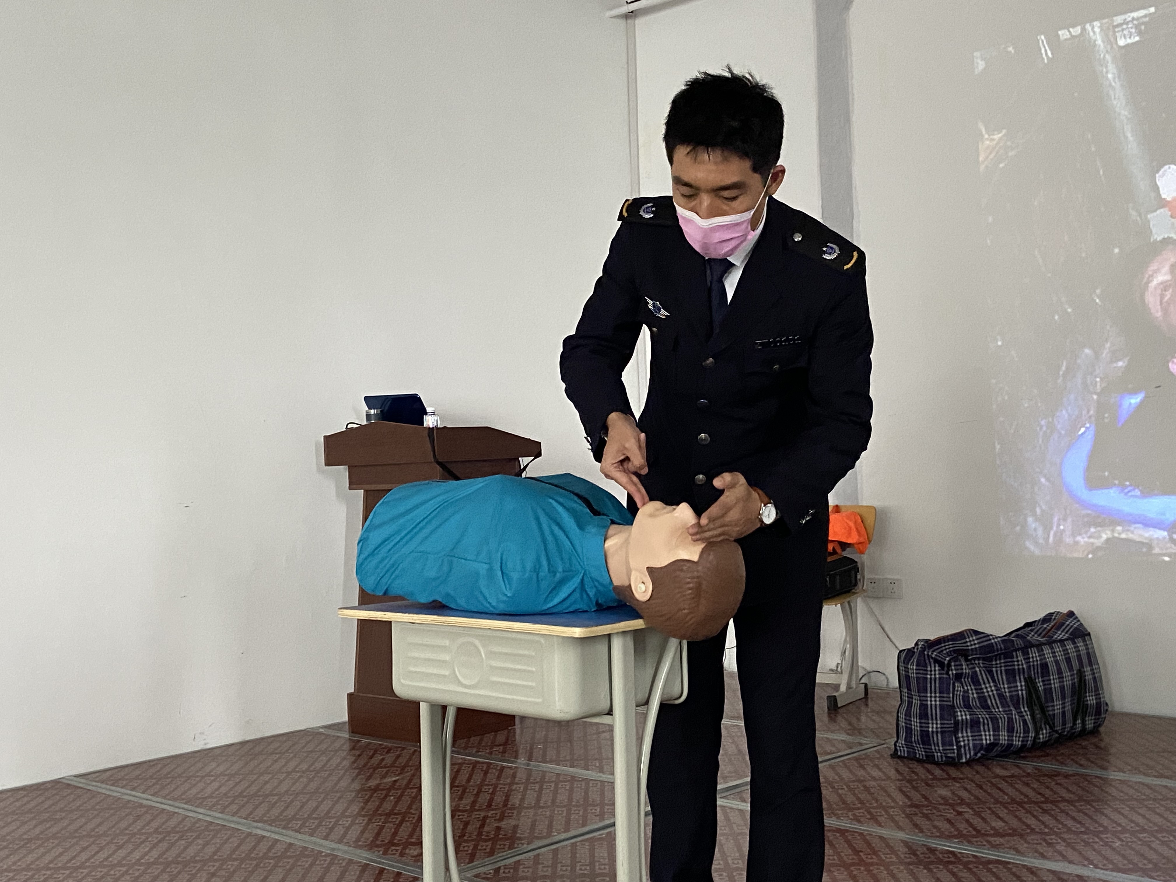 “珍爱生命，远离火灾”——消防安全演练(图7)